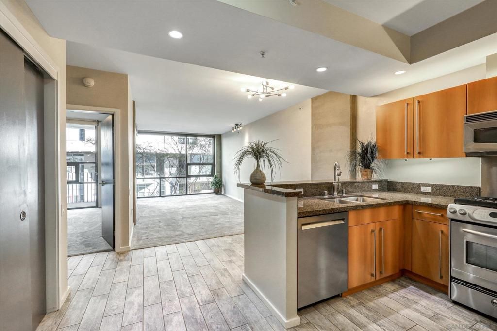 350 11Th Ave 323, San Diego, CA 92101 — exterior