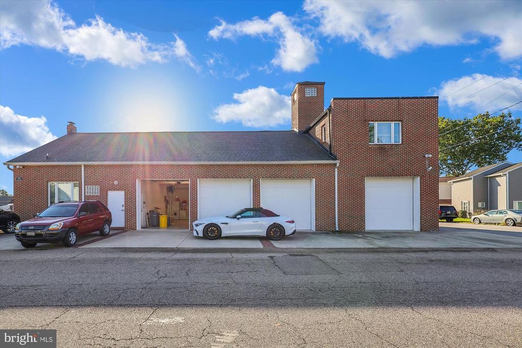 1001 HILLTOP RD, Baltimore, MD 21226