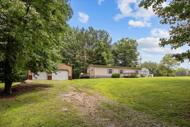 211 Old Stagecoach Ln, Erin, TN 37061