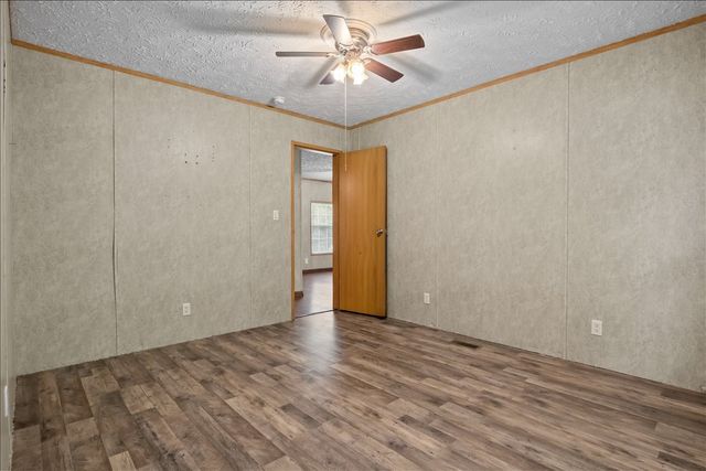 211 Old Stagecoach Ln, Erin, TN 37061