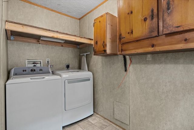 211 Old Stagecoach Ln, Erin, TN 37061