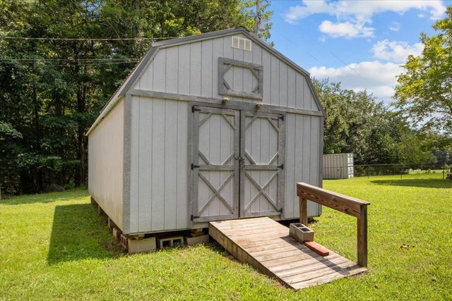 211 Old Stagecoach Ln, Erin, TN 37061