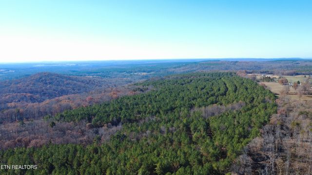 8 Tresa St, Crossville, TN 38572