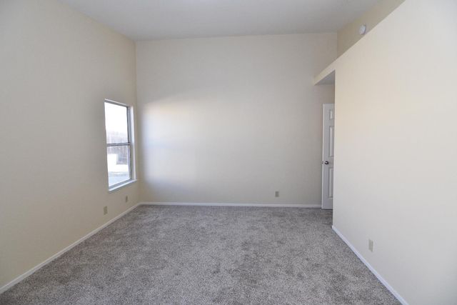 1827 Shadow Park Dr, Turlock, CA 95380