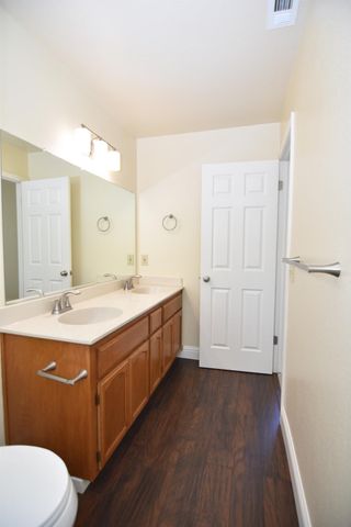 1827 Shadow Park Dr, Turlock, CA 95380