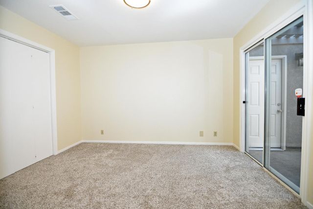 1827 Shadow Park Dr, Turlock, CA 95380