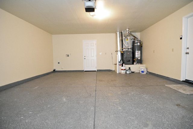 1827 Shadow Park Dr, Turlock, CA 95380