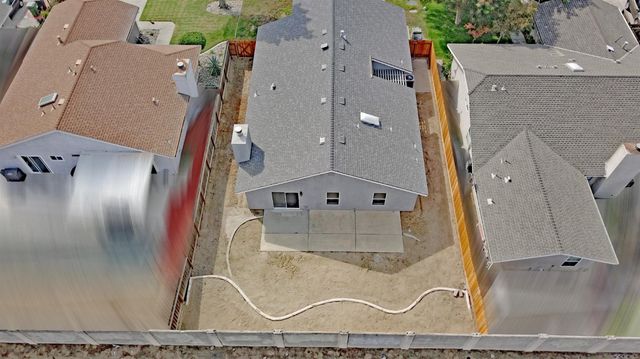 1827 Shadow Park Dr, Turlock, CA 95380