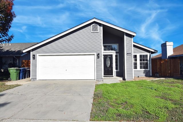 1827 Shadow Park Dr, Turlock, CA 95380