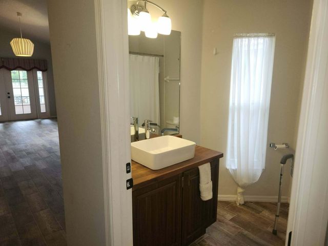 2100 Bonisle Circle, Riviera Beach, FL 33418