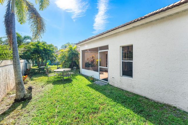 2100 Bonisle Circle, Riviera Beach, FL 33418