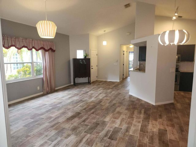 2100 Bonisle Circle, Riviera Beach, FL 33418