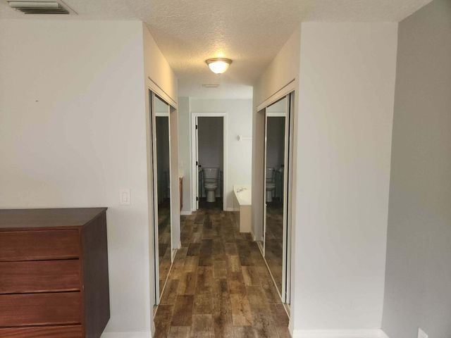 2100 Bonisle Circle, Riviera Beach, FL 33418