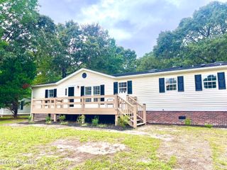 660 King Drive, Hampstead, NC 28443