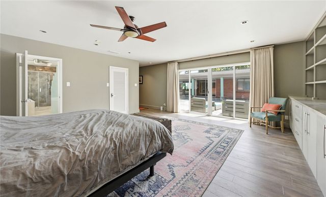 2011 Ocean Dr, Corpus Christi, TX 78404