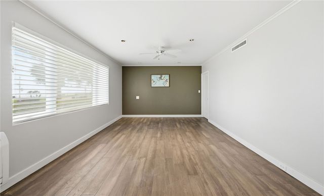 2011 Ocean Dr, Corpus Christi, TX 78404