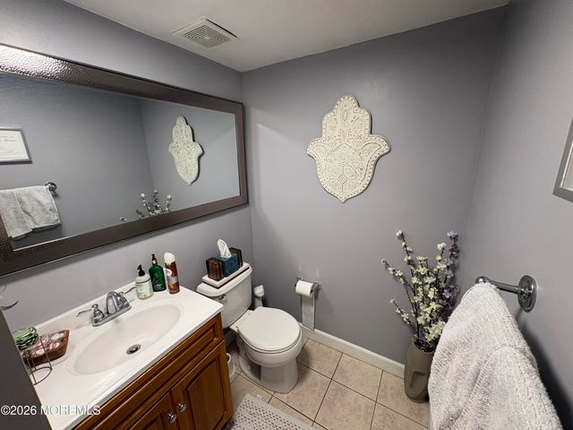 593 Garfield Avenue 20, Toms River, NJ 08753