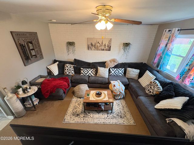 593 Garfield Avenue 20, Toms River, NJ 08753