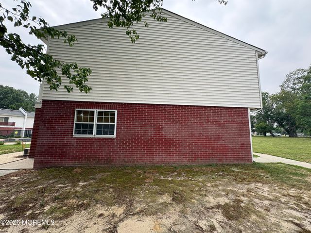 593 Garfield Avenue 20, Toms River, NJ 08753