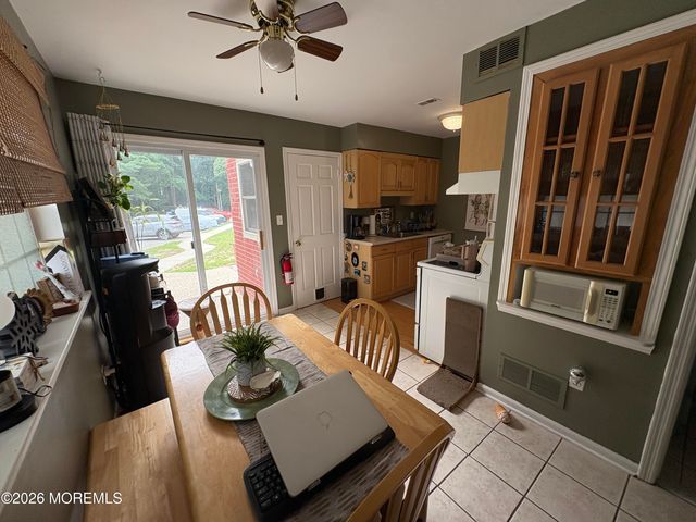 593 Garfield Avenue 20, Toms River, NJ 08753