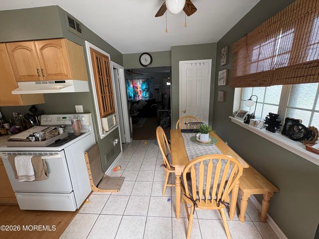 593 Garfield Avenue 20, Toms River, NJ 08753