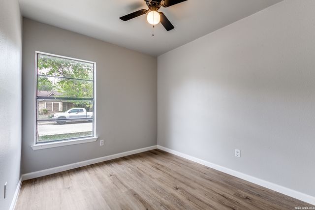 9710 Hidden Cross, San Antonio, TX 78250