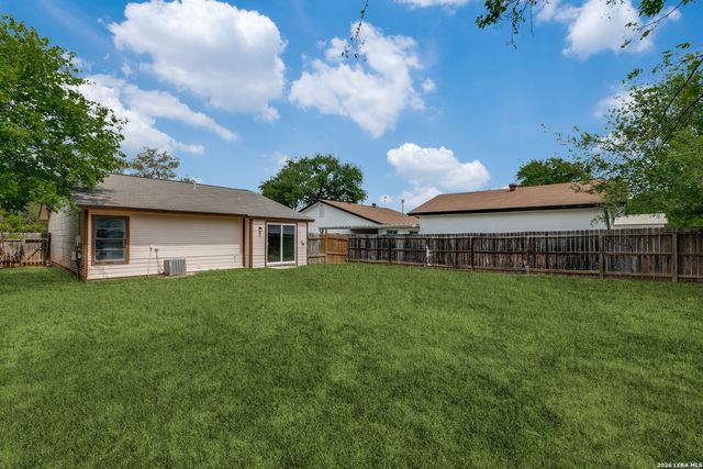 9710 Hidden Cross, San Antonio, TX 78250