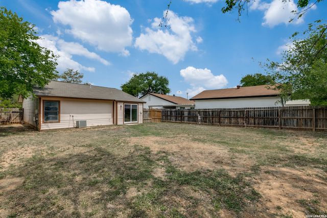 9710 Hidden Cross, San Antonio, TX 78250