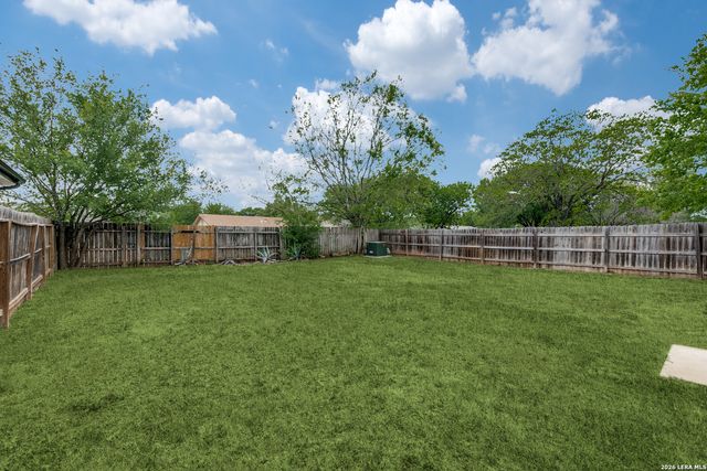 9710 Hidden Cross, San Antonio, TX 78250