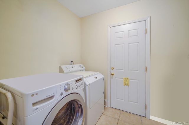 221 Thelma Avenue, Merrick, NY 11566