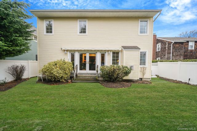 221 Thelma Avenue, Merrick, NY 11566