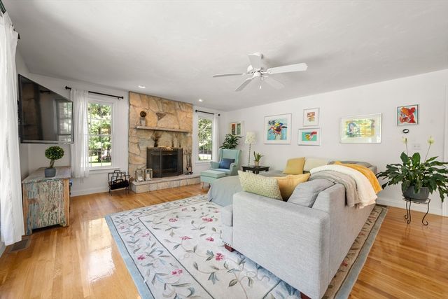 10 Clara Howard Way, Easton, MA 02356