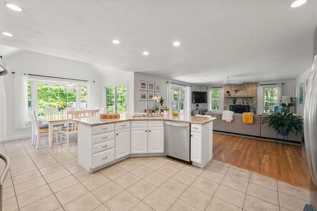 10 Clara Howard Way, Easton, MA 02356