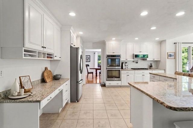 10 Clara Howard Way, Easton, MA 02356