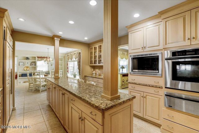 21 Applegate Road, Freehold, NJ 07728