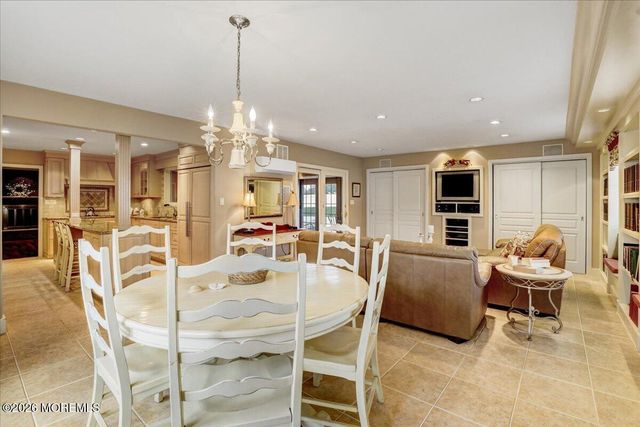 21 Applegate Road, Freehold, NJ 07728