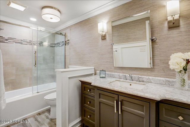 21 Applegate Road, Freehold, NJ 07728