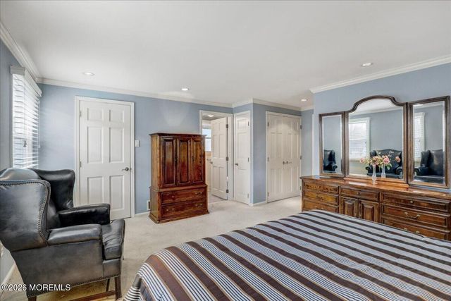 21 Applegate Road, Freehold, NJ 07728