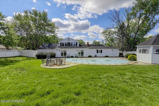 21 Applegate Road, Freehold, NJ 07728