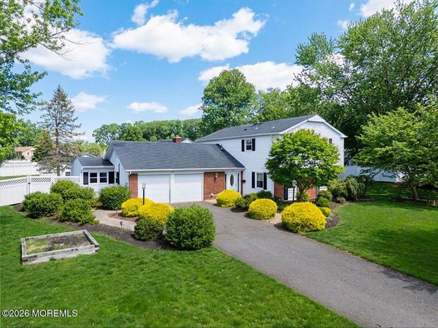 21 Applegate Road, Freehold, NJ 07728