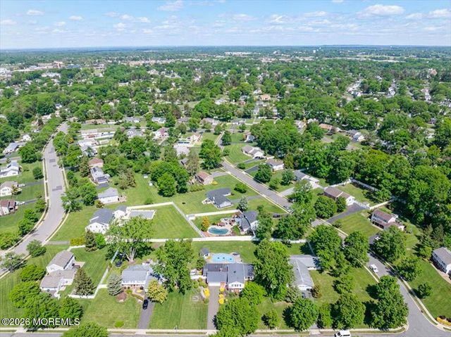 21 Applegate Road, Freehold, NJ 07728