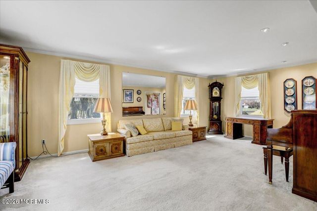 21 Applegate Road, Freehold, NJ 07728