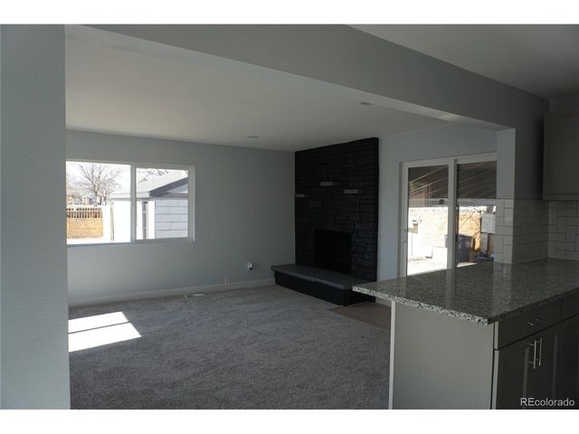 1657 Kingston St, Aurora, CO 80010