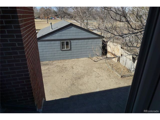 1657 Kingston St, Aurora, CO 80010