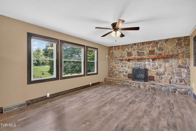 13422 Countiss Road, Abingdon, VA 24210