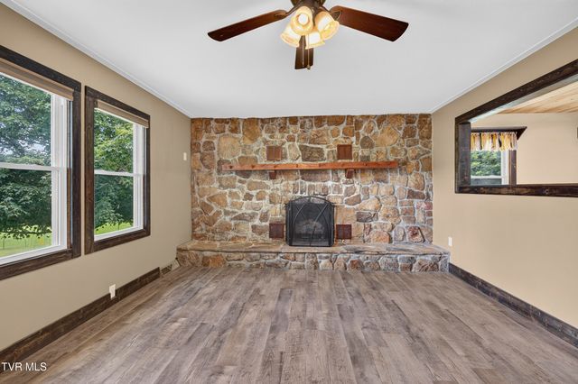 13422 Countiss Road, Abingdon, VA 24210