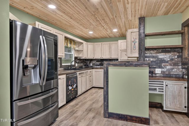 13422 Countiss Road, Abingdon, VA 24210