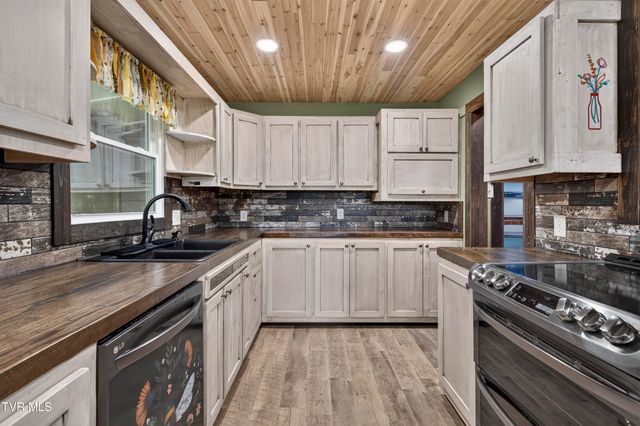 13422 Countiss Road, Abingdon, VA 24210