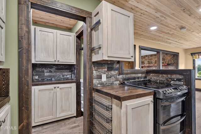 13422 Countiss Road, Abingdon, VA 24210