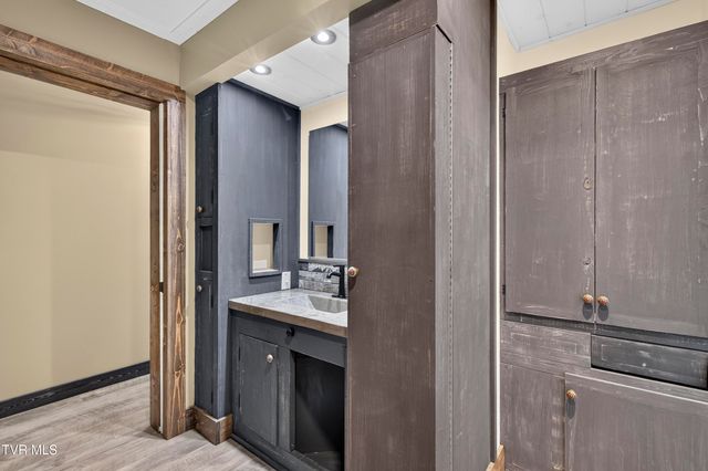 13422 Countiss Road, Abingdon, VA 24210